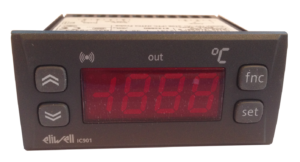 Single stage thermostat for heating or cooling